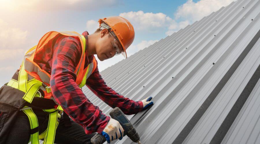 Professional Emergency Roof Repairs services in Forrest, IL